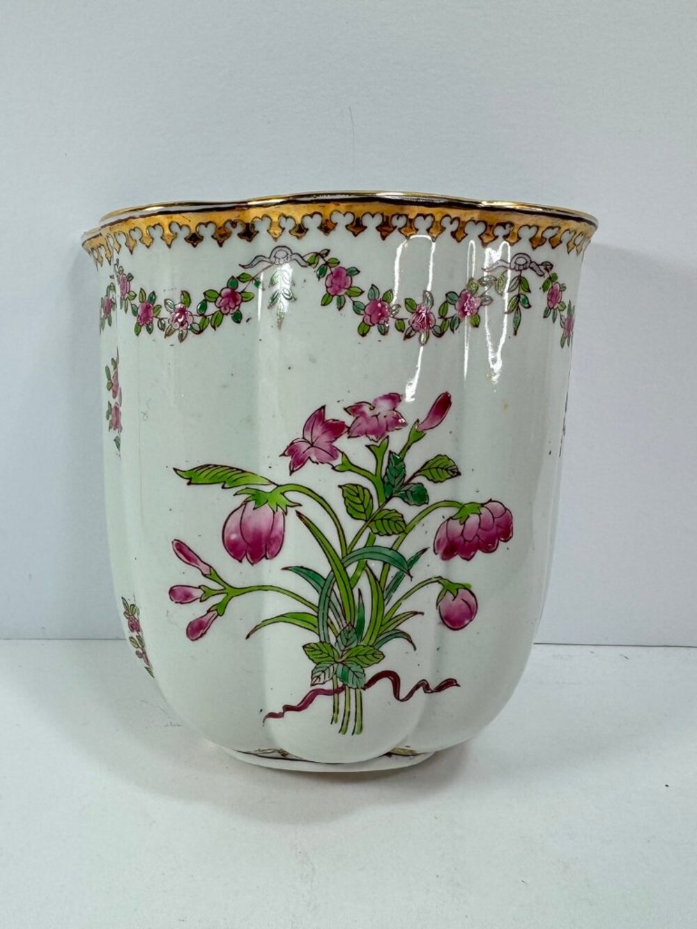 Vintage Purple & Gold Floral Chinese Porcelain Wall Pocket Vase 6" tall
